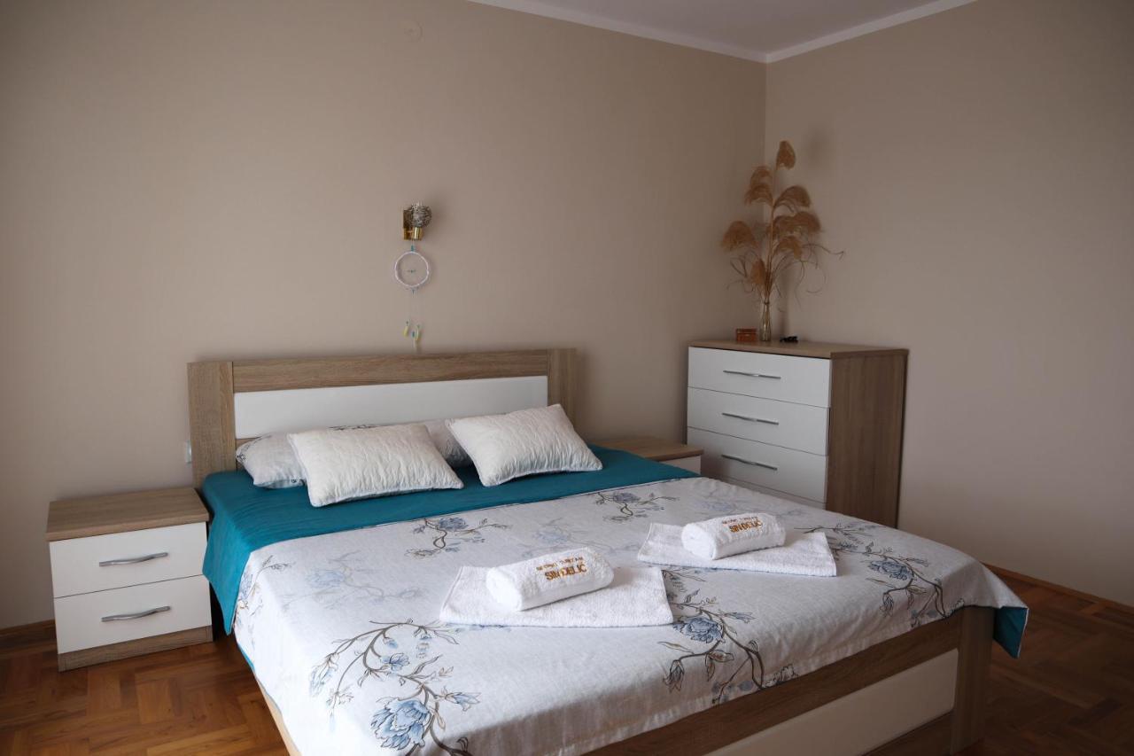 Domacinstvo Sindelic Hotel Иваница Екстериор снимка